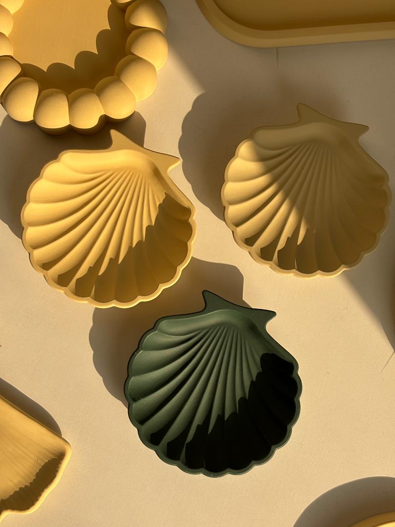 استند آرایشی پینترسی مدل صدف مناسب اکسسوری