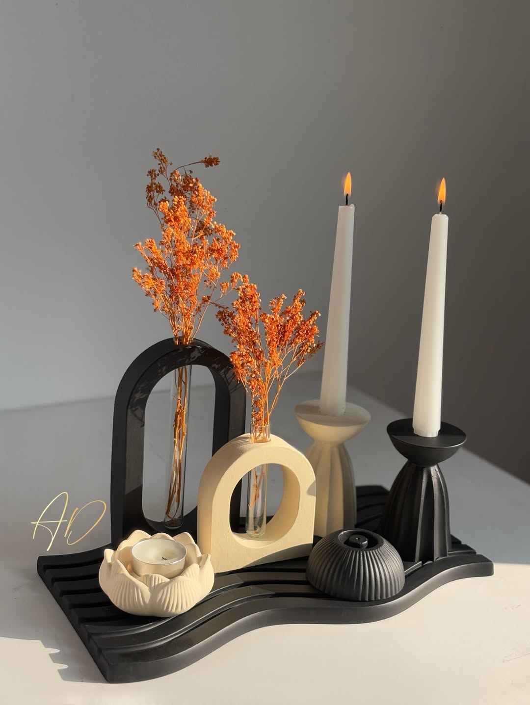 ست دکوری و تزیینی جلو مبلی سینی موج مشکی-کرم